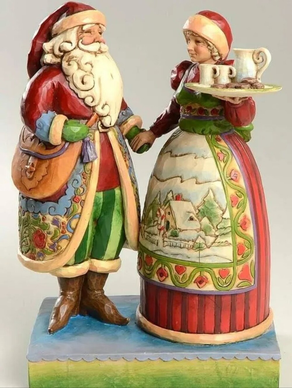 JIM SHORE Santa and Mrs. Claus Tis The Season For Loving Hearts